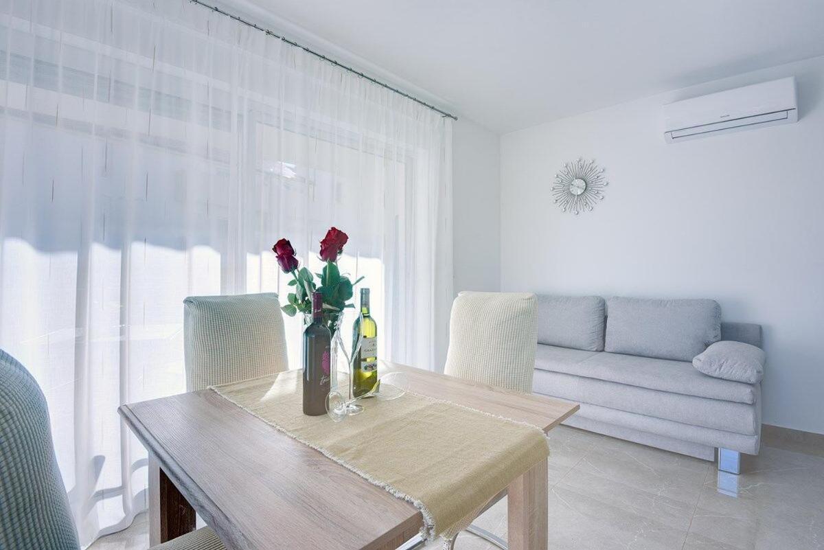 Apartment Val Medulin Exterior photo